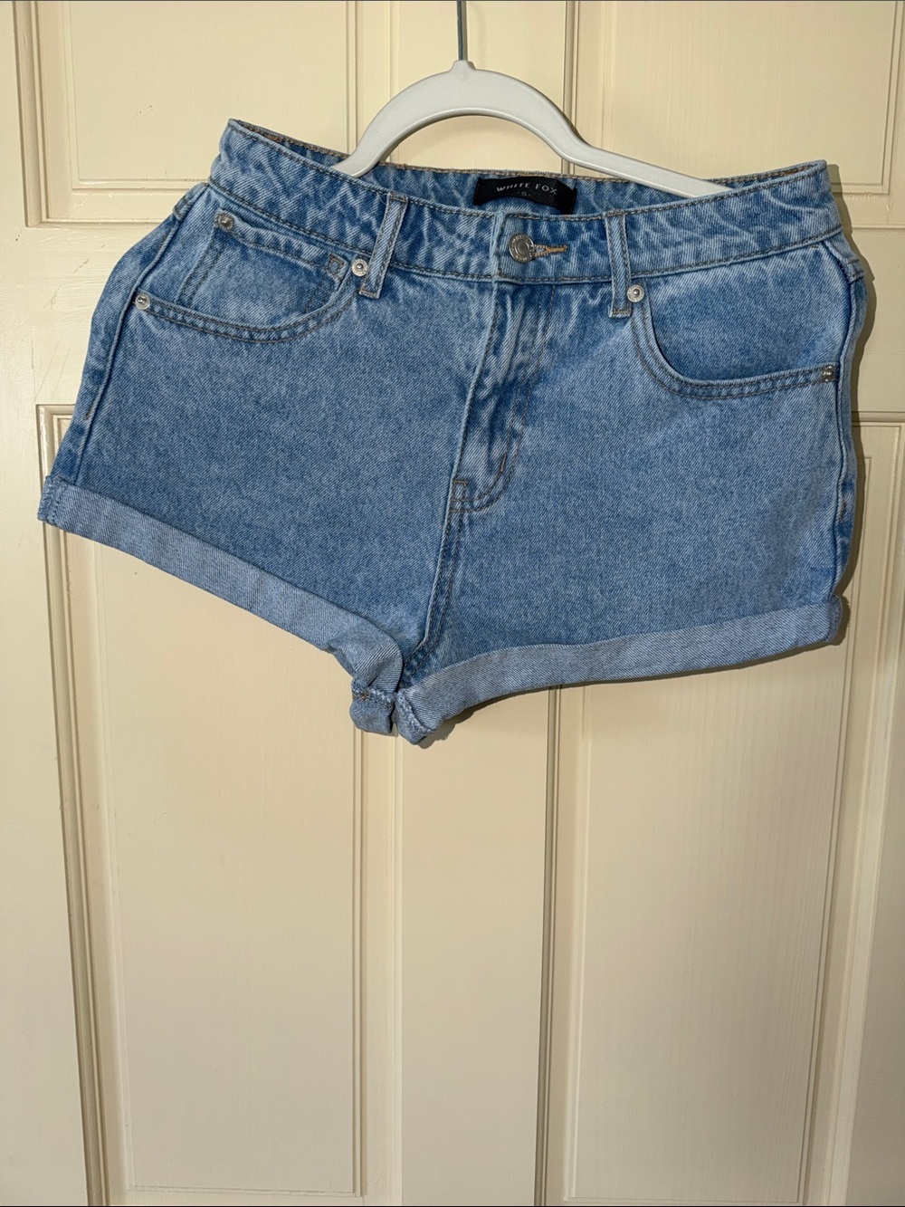 White Fox Boutique Light Wash Denim Rolled-Hem Shorts